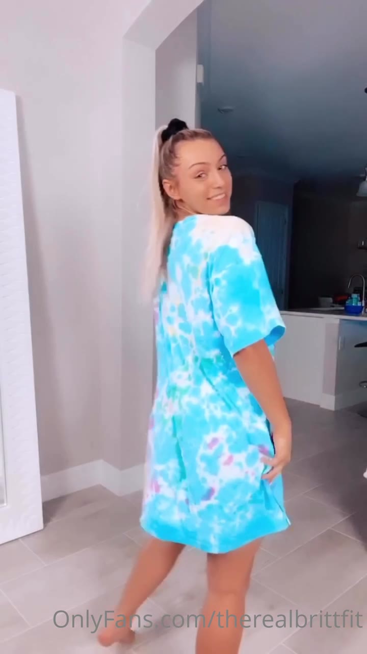 low-budget girl asian greasy asian horny therealbrittfit blowjob