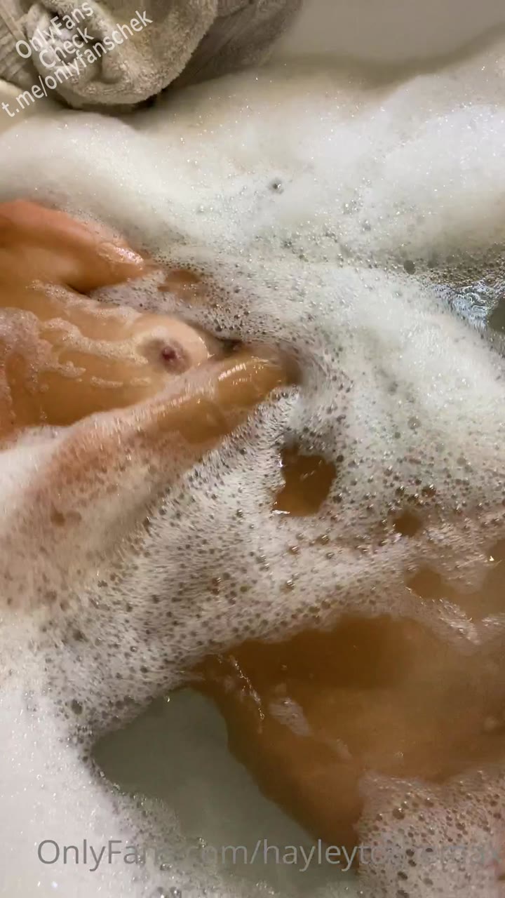 psychic hayleytothemax onlyfans chick