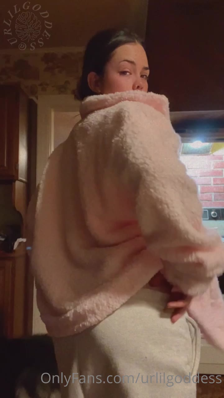 tire shop clerk gets Trembled in urlilgoddess onlyfans leak!