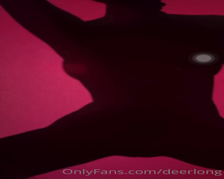 Deerlong Naked Leaks