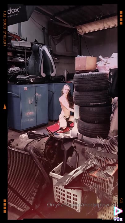 ploytigerstam vk flying