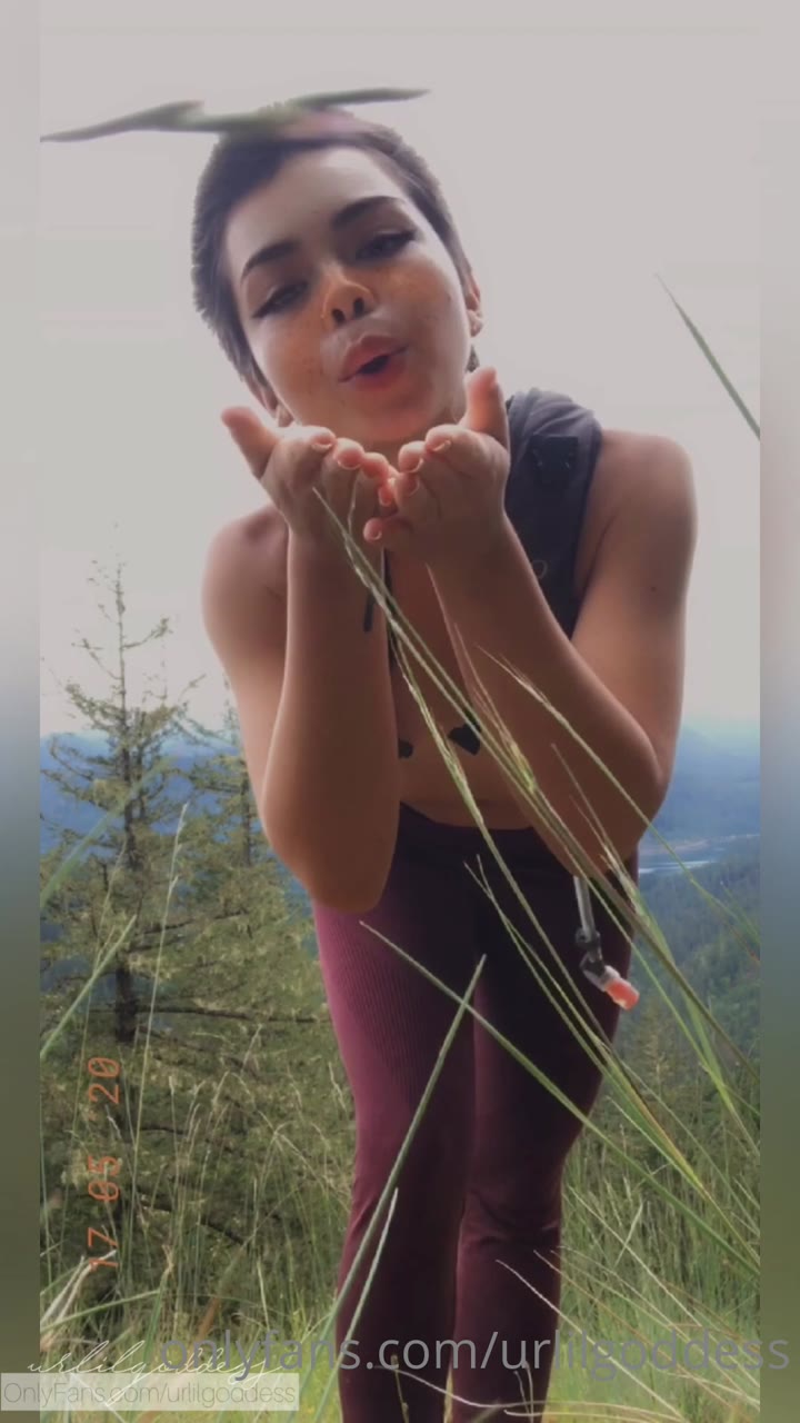 robber covered in butt cream hammers poop in urlilgoddess onlyfans leak.