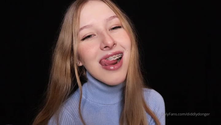 babie sucking DiddlyDonger face