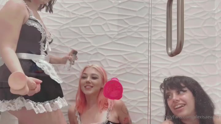 Sensational Alexisaevans camgirl