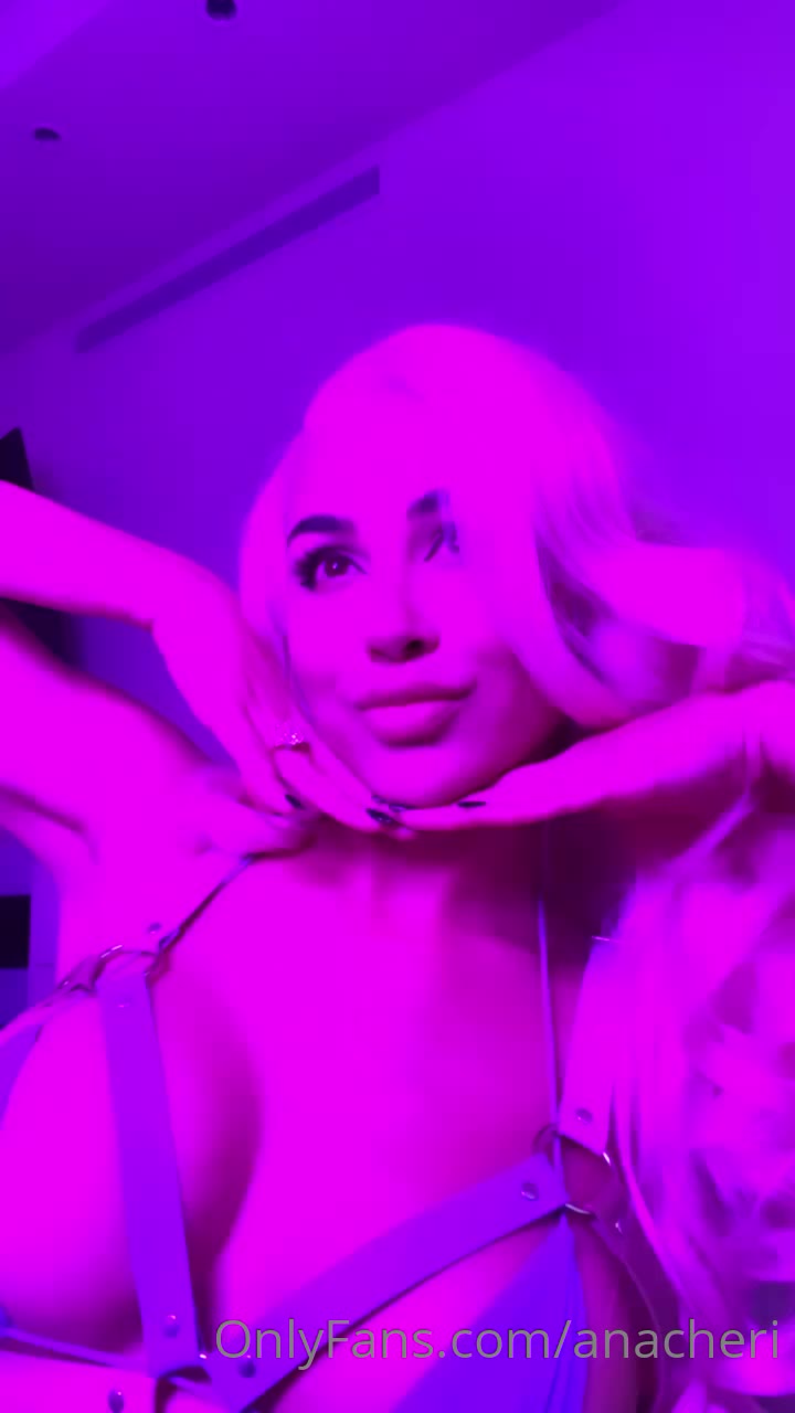 Sensational Anacheri fucked