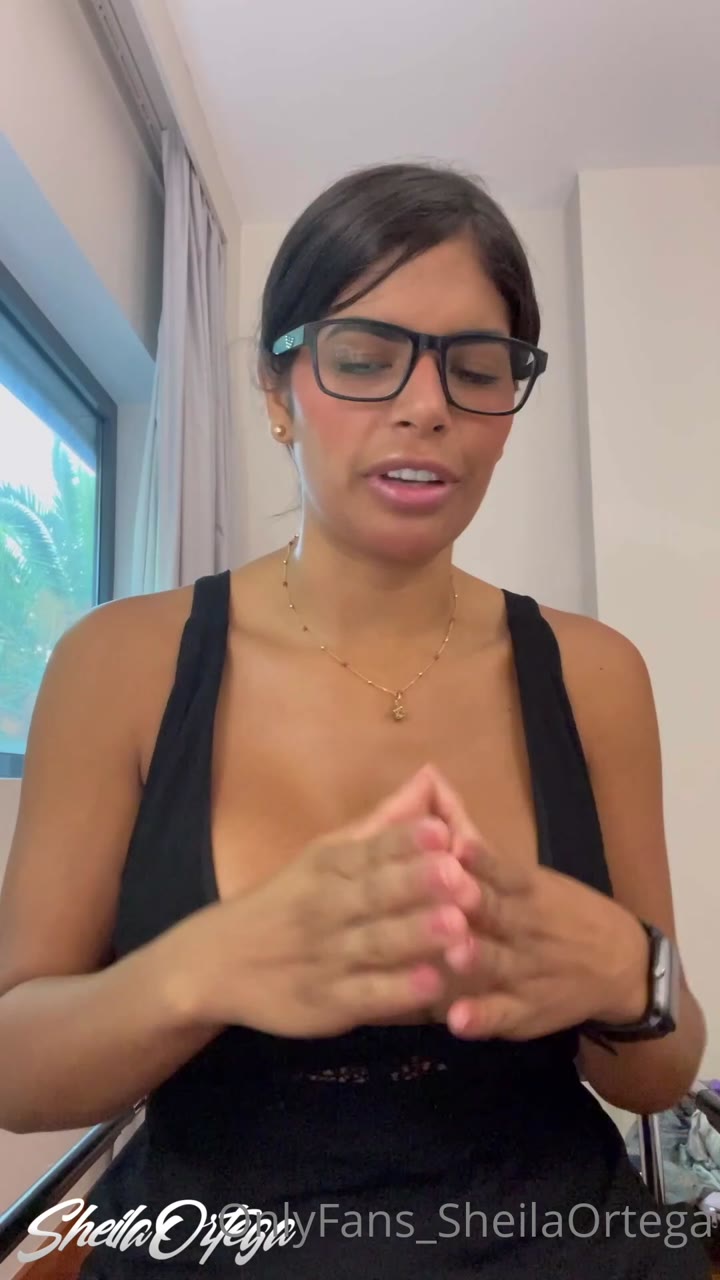 SheilaOrtega bg  Vid