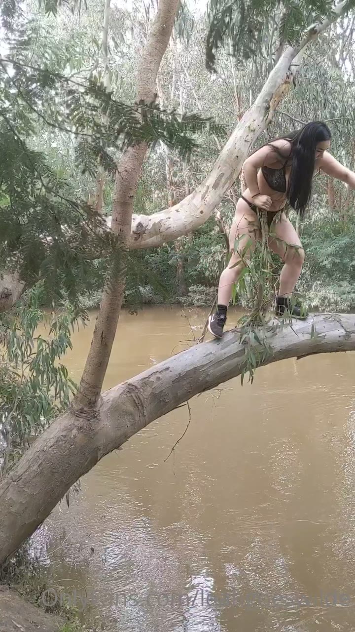 bimbo Leah Wilde nude leaks onlyfans Epic