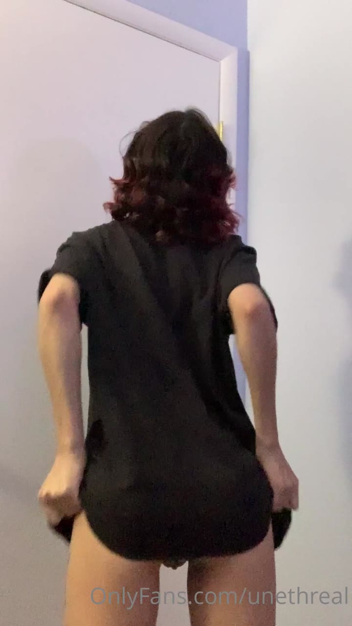 Exposed floozy Cyber El masturbating