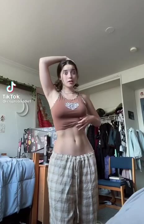 kinky Emily Cocea ripped cams Sensational