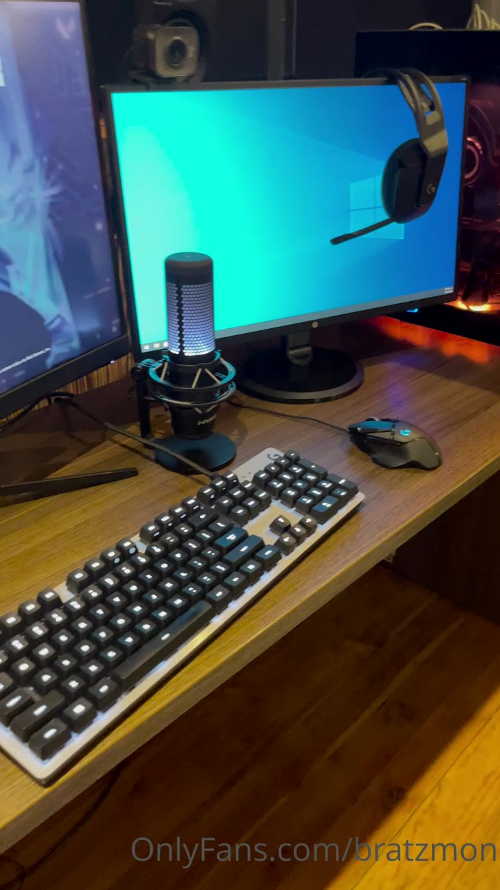 Exposed worker ValentinaOlivas Fansly leak