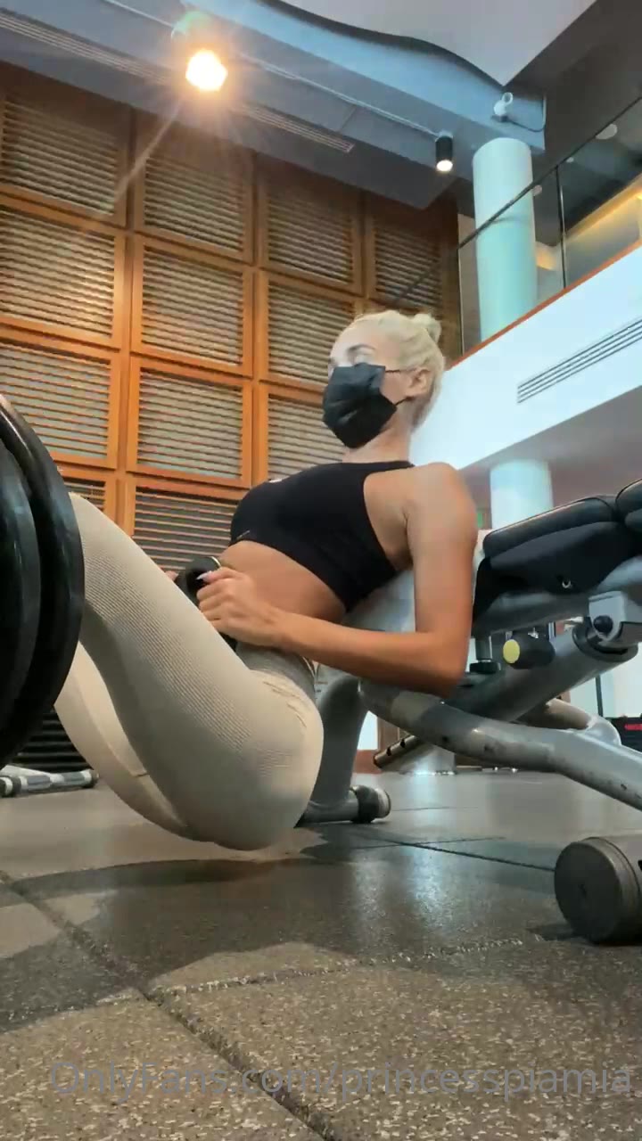 tiny Princess Piamia bj Exposed