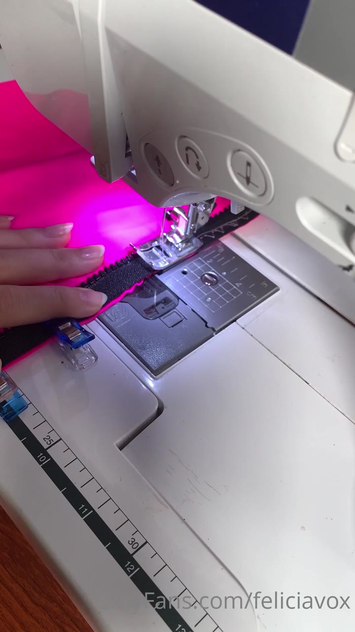 kinky Sweating FeliciaVox clips