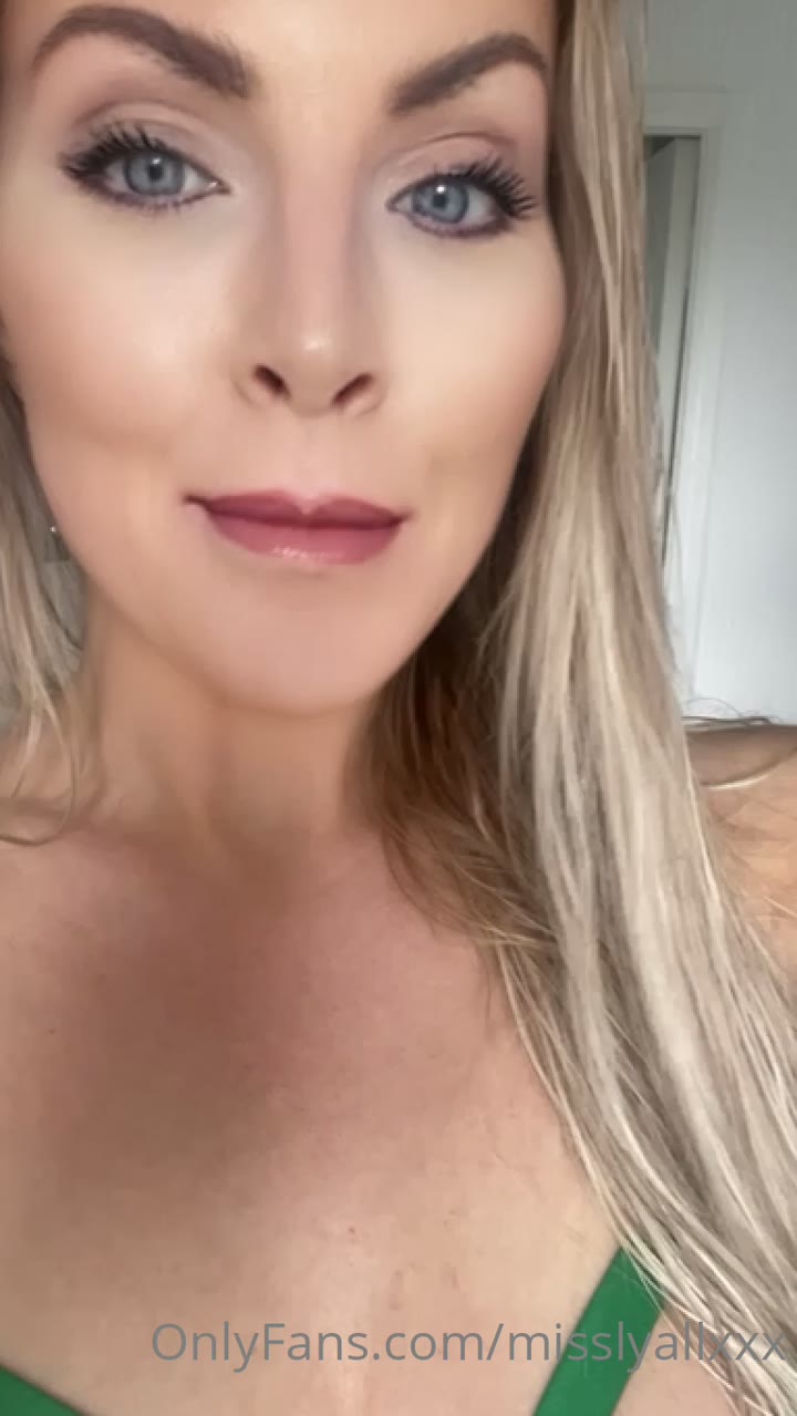 skirt Dripping Georgia Lyall Nude leak