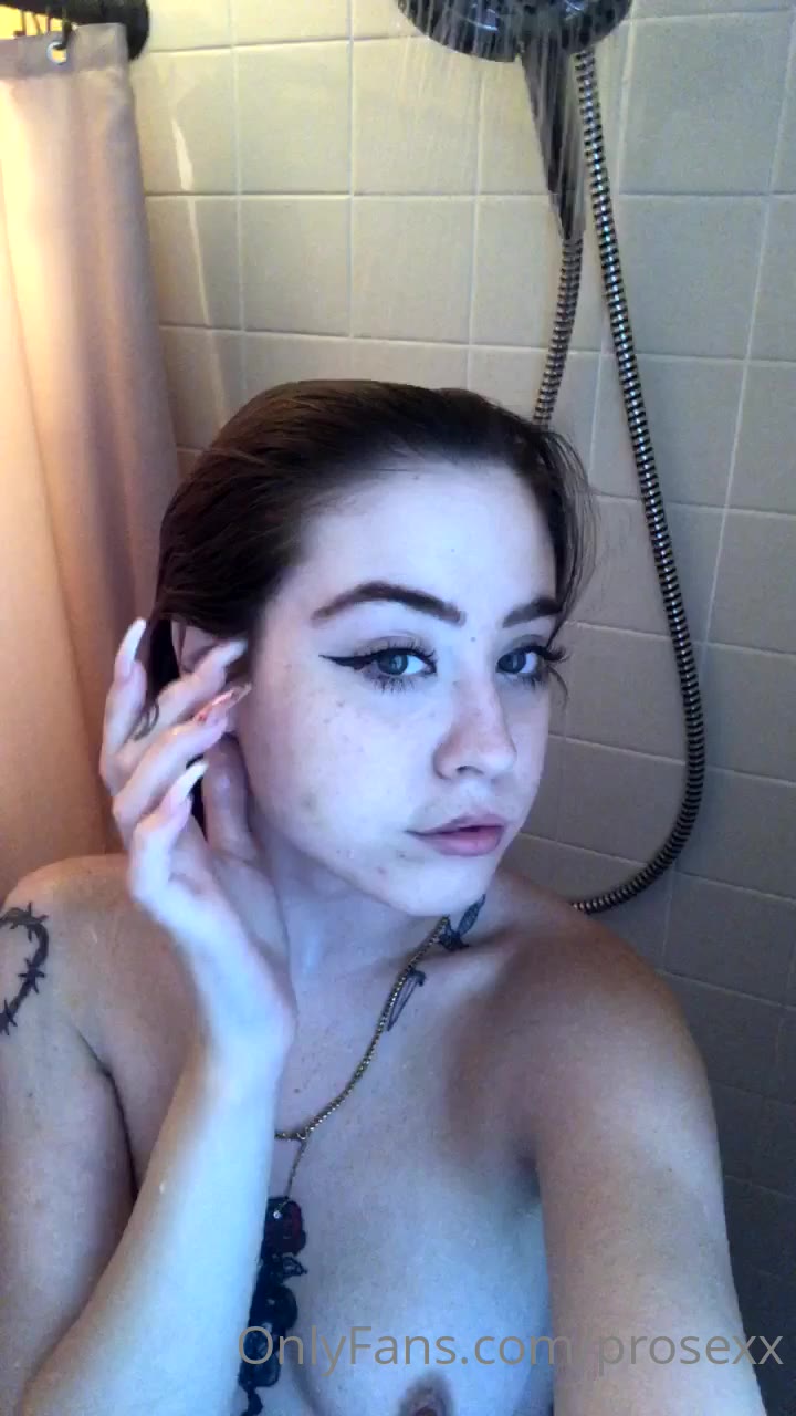 ur local nympho tits  EXPOSED