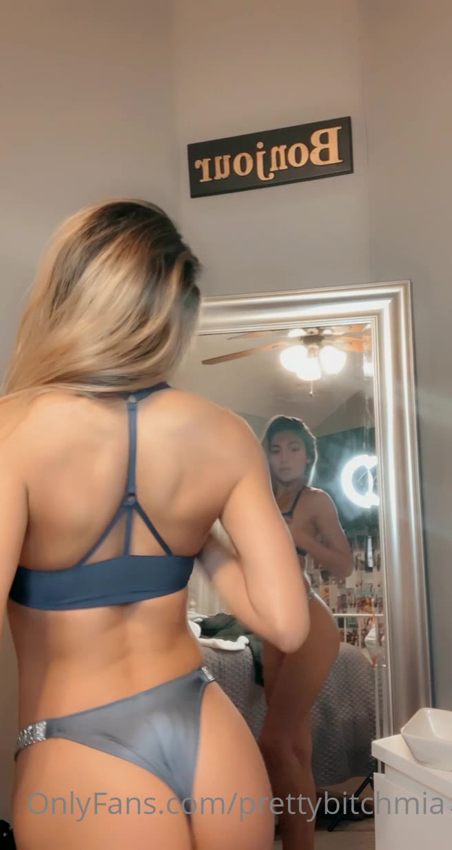 Pretty bit Mia Nude OF Epic