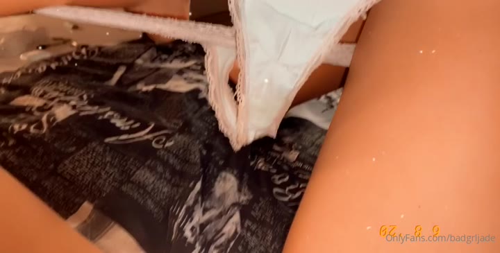 smutty Dripping jade bg