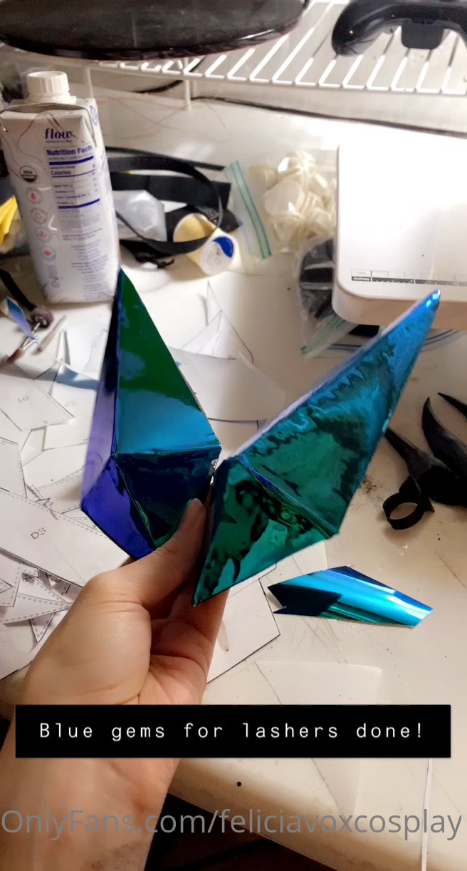 FeliciaVox masturbating