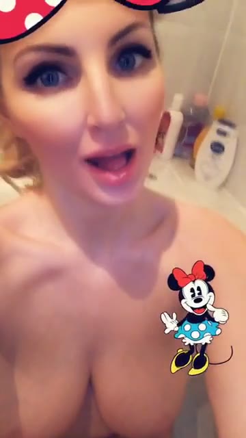 improper Sweating Georgia Lyall Nude Leaked