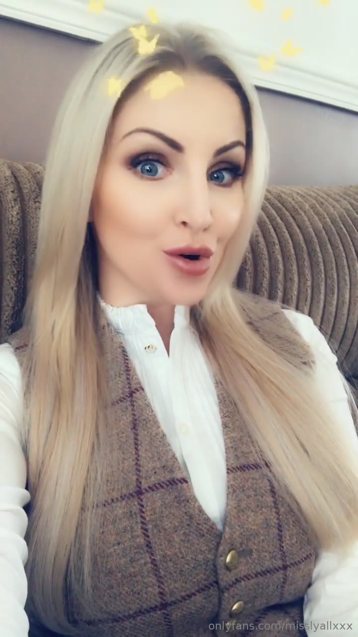 chatty Sweating Georgia Lyall Leaked porn