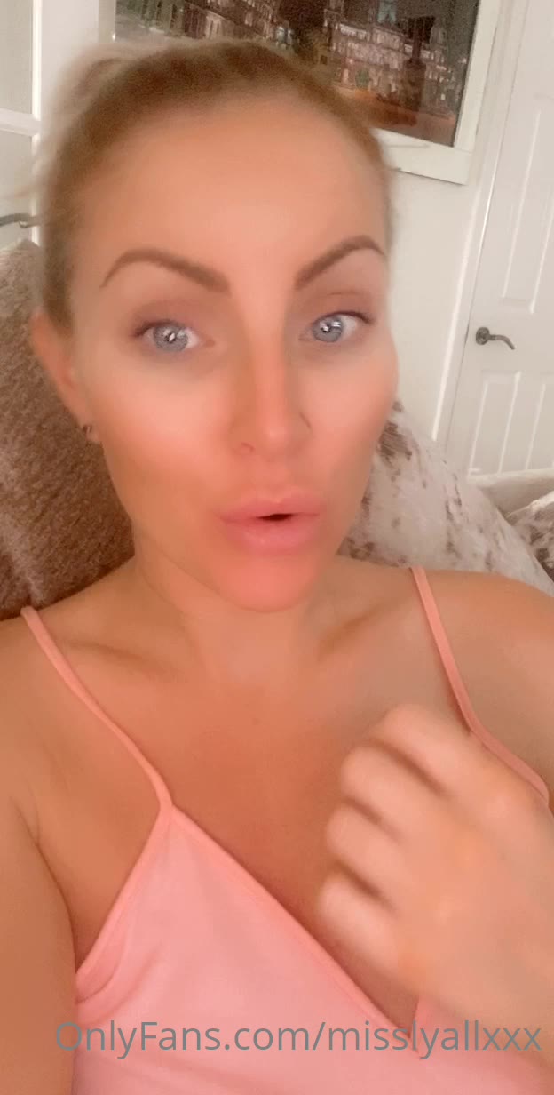 Sensational Georgia Lyall camgirl