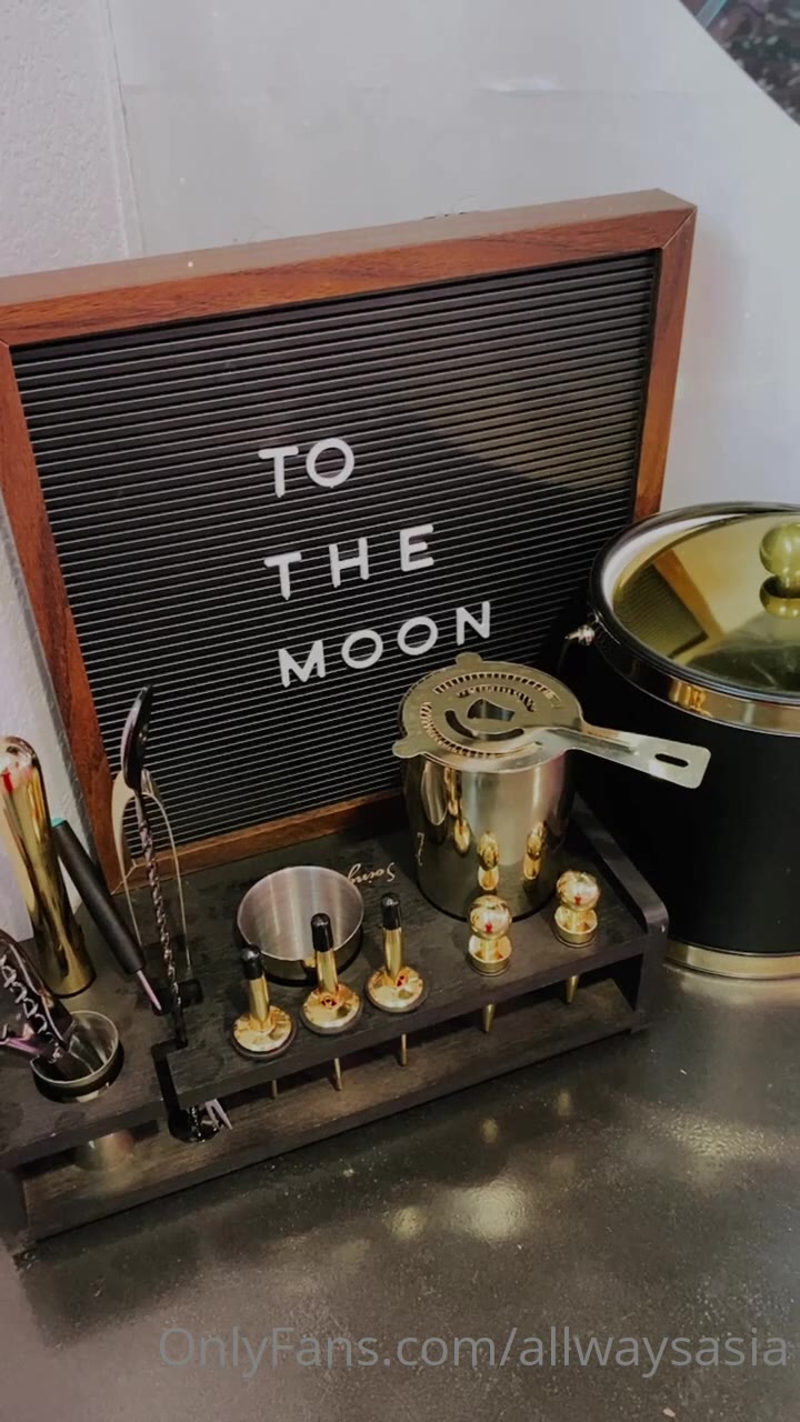 chick Asia joi Sensational