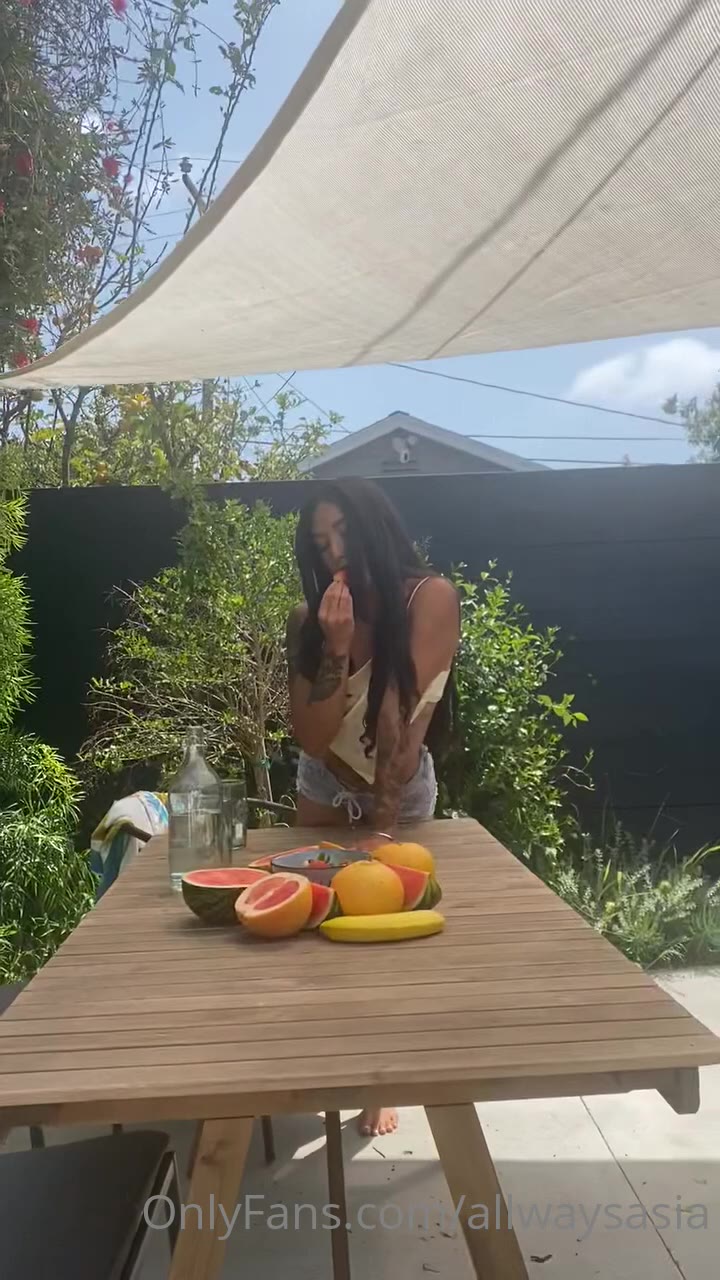 influencer Sweating Asia Nudes