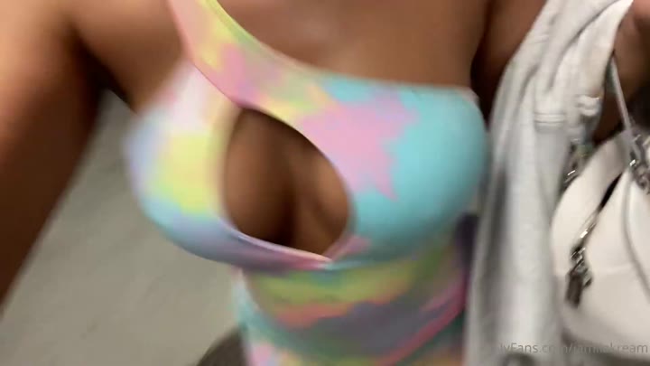 cow Jameelahh blowjob