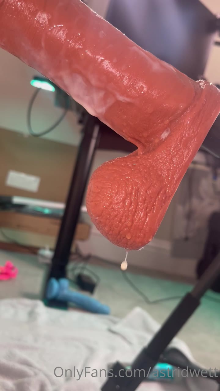 Astrid Wett l e a k e d  Full Movie