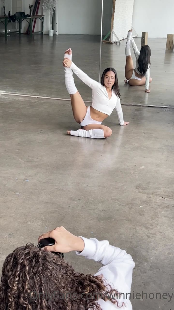 half Dripping Asia Nudes leak