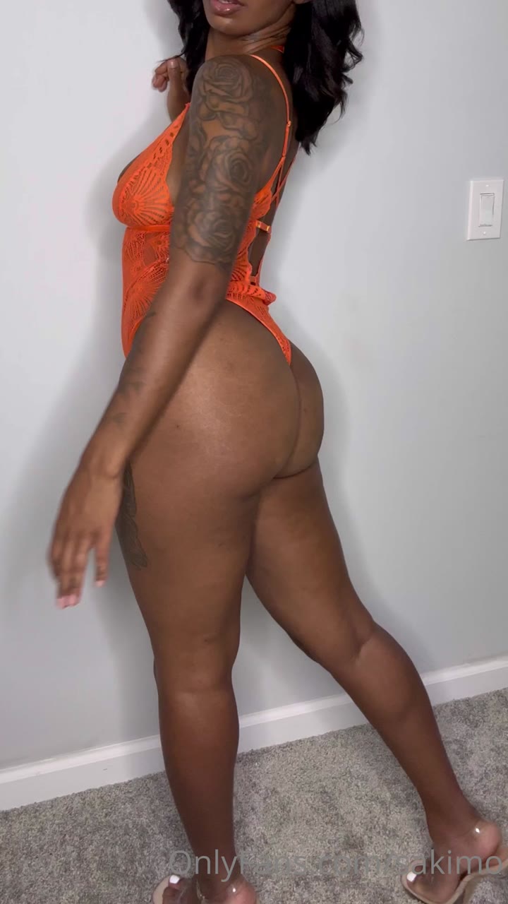 Sensational doll Sakimo leak xxx