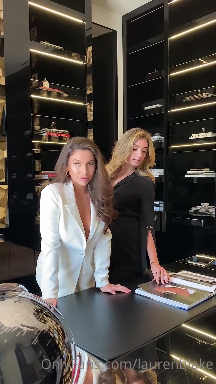 Exposed Lauren Blake pussy