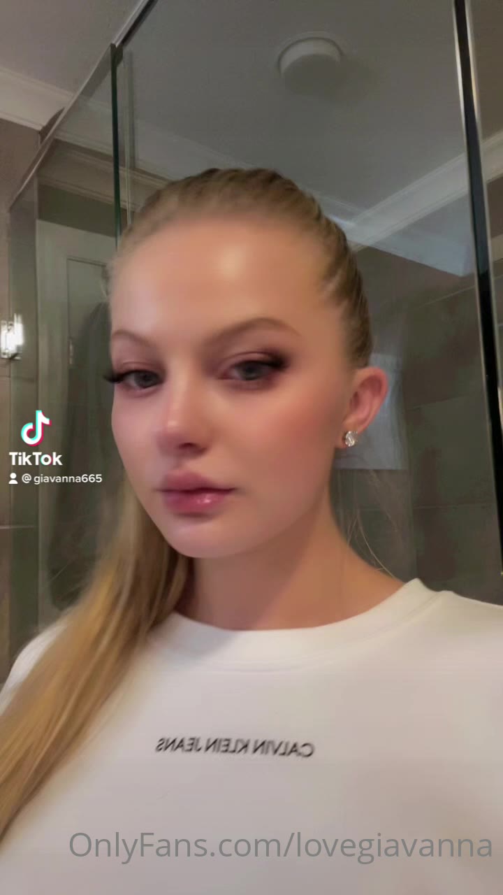 LuvGiavanna Nudes leak