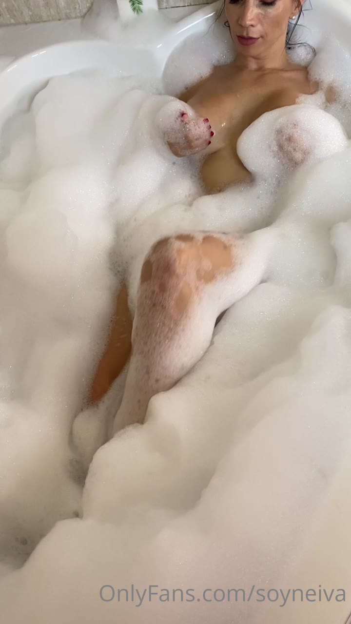 Exposed vulgar NeivaMara masturbating