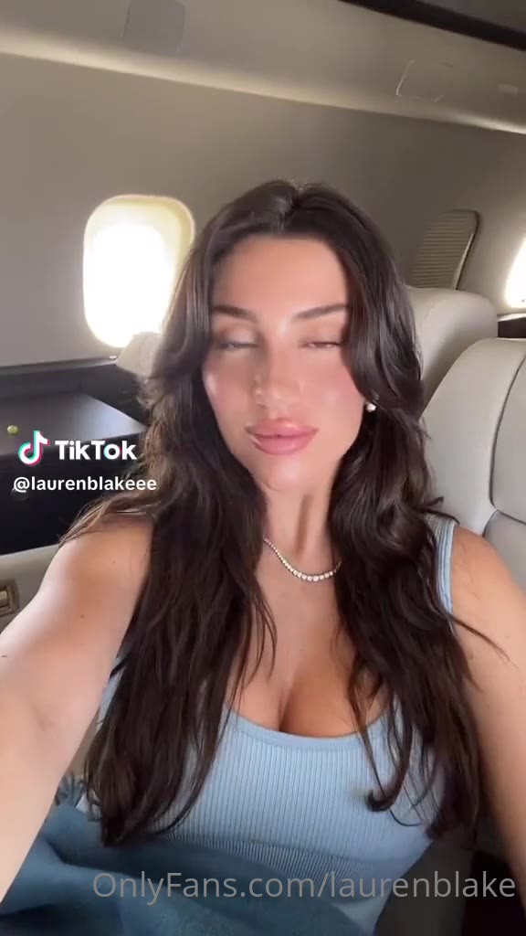 degenerate Lauren Blake nude boobs