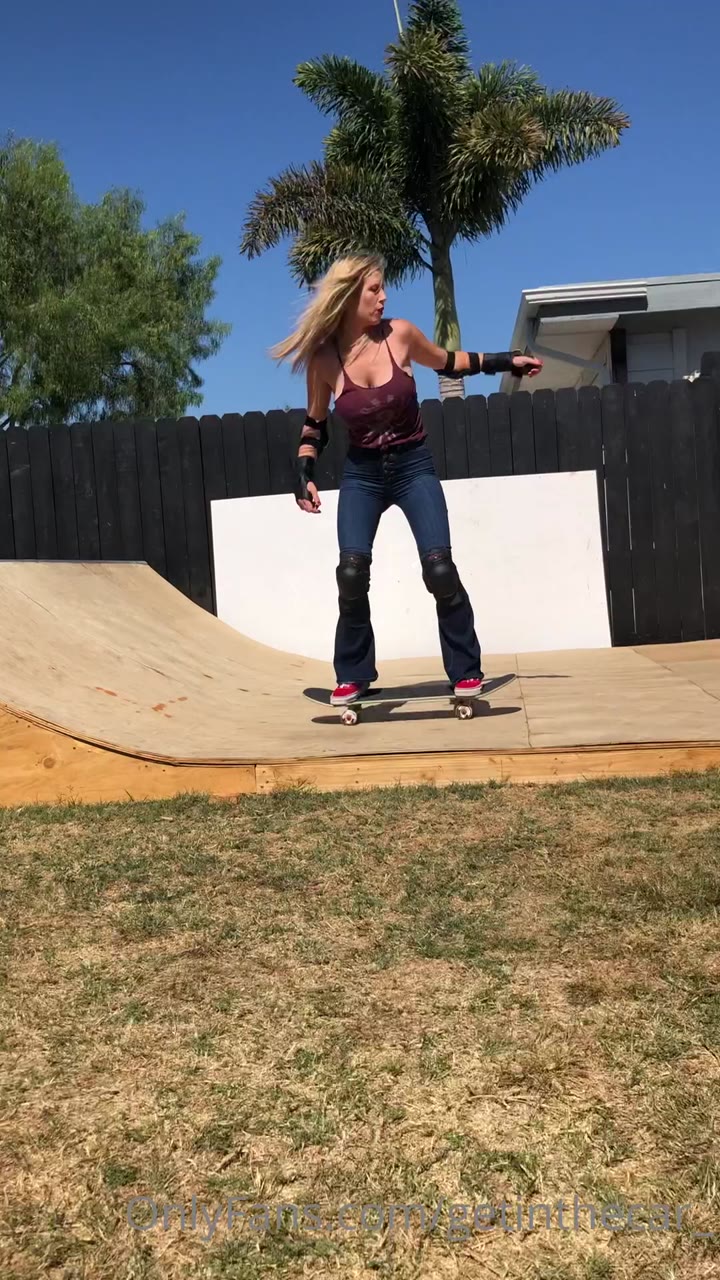 Getinthecar Nude leak OF