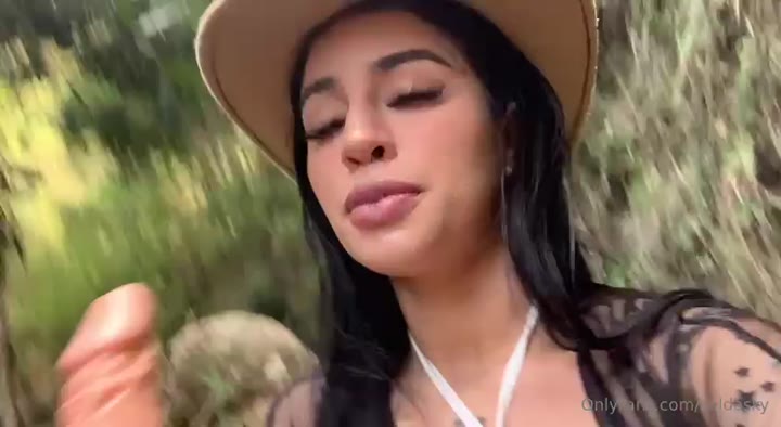 horny sucking Zeldasky Leak