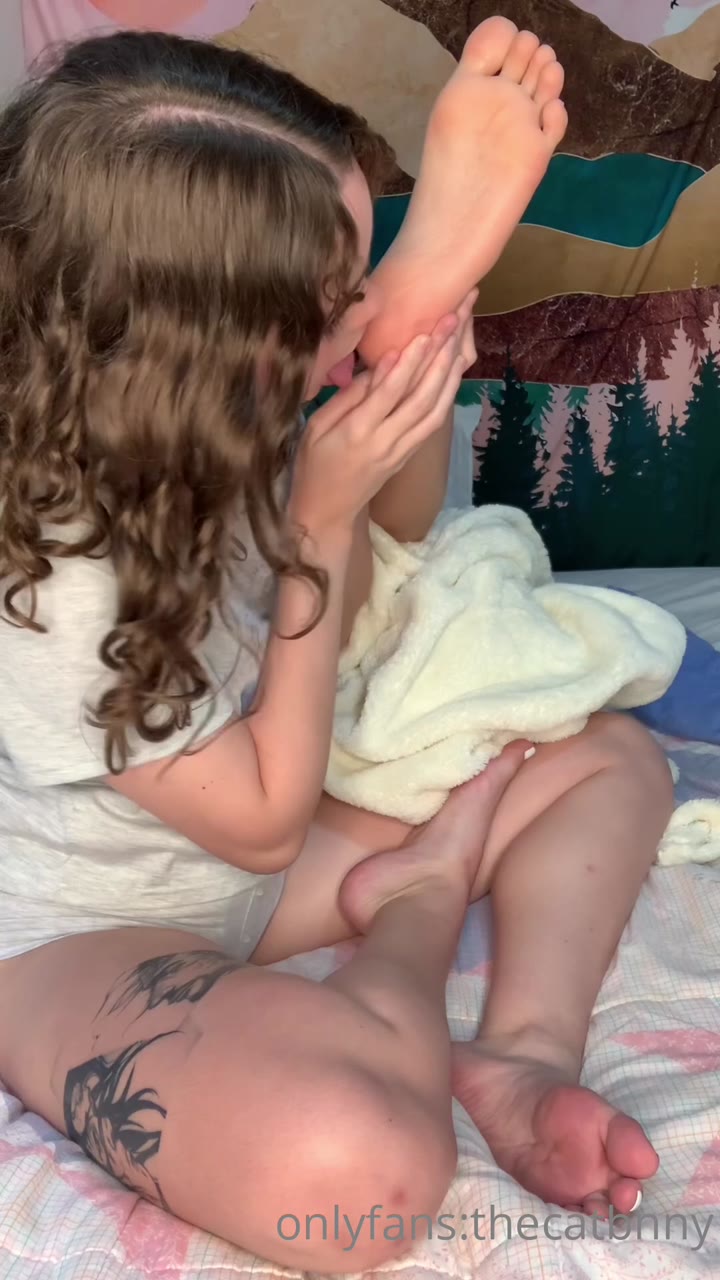 sexy Sweating Catbunnygomez Nude Patreon