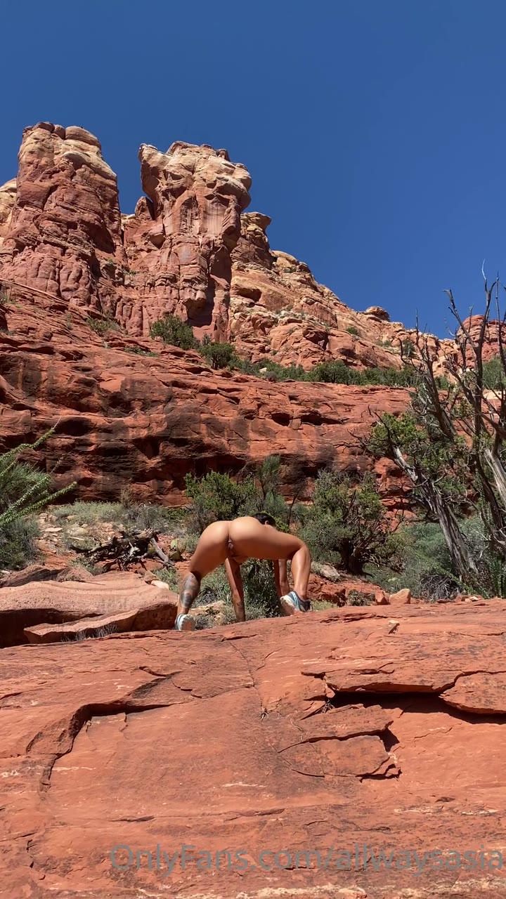 wench Sweating Asia l e a k e d