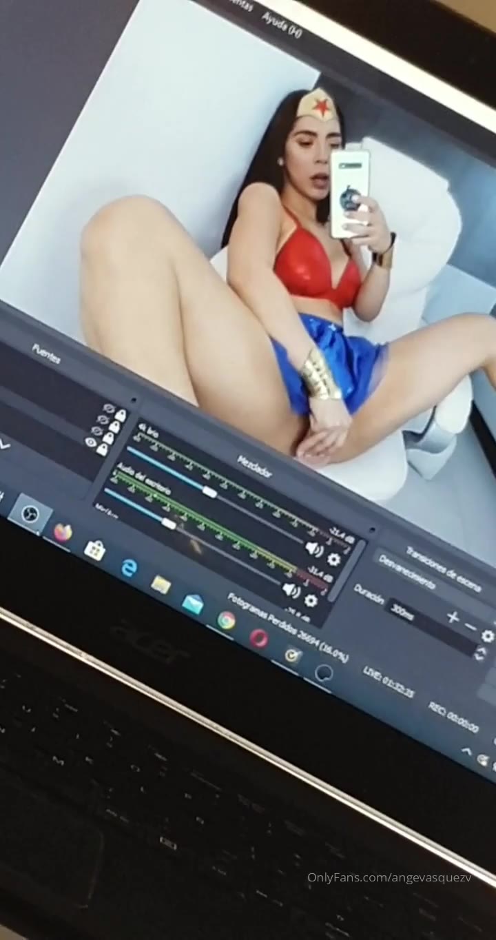 Angelavvx Naked  Vid