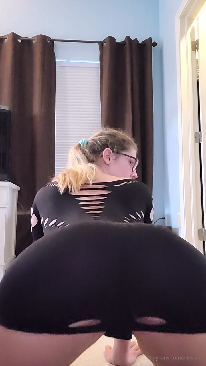 floozy Oliviamaebae l e a k e d Exposed