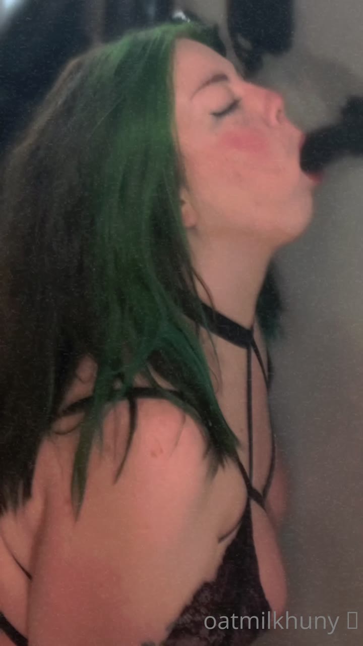 breaker Oatmilkhunny simpcity