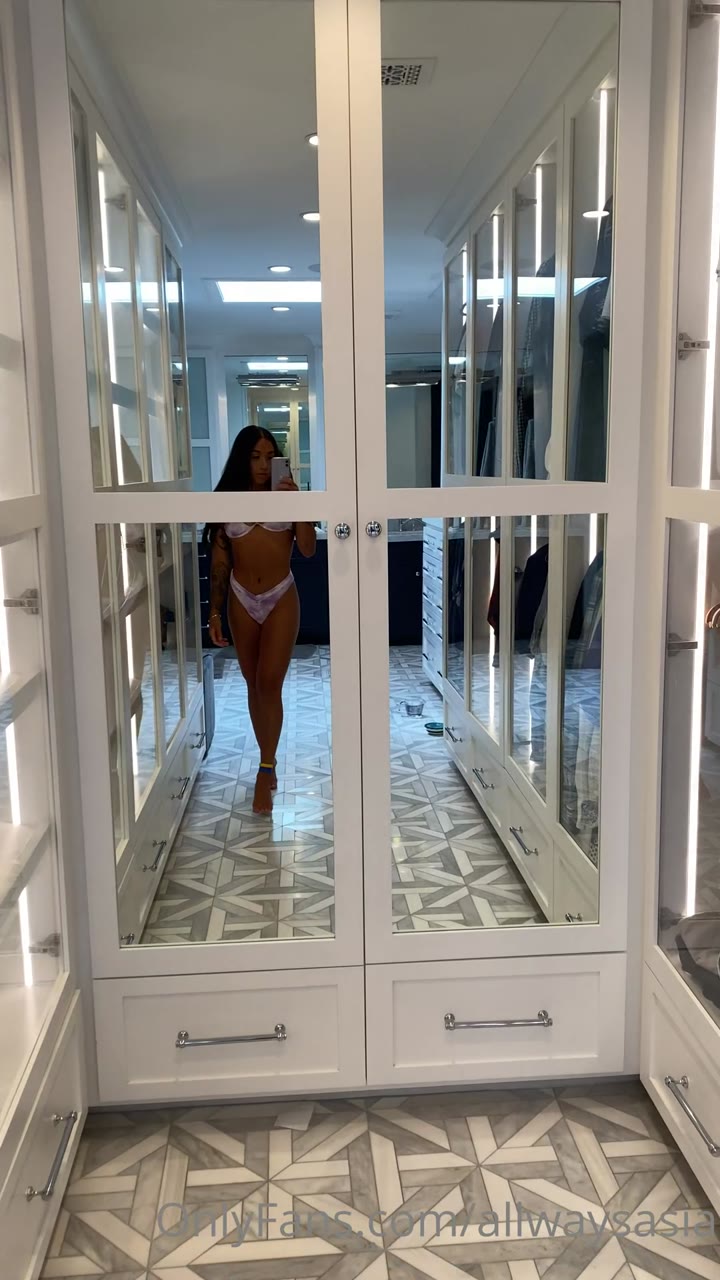 Asia reddit  PRIVATE