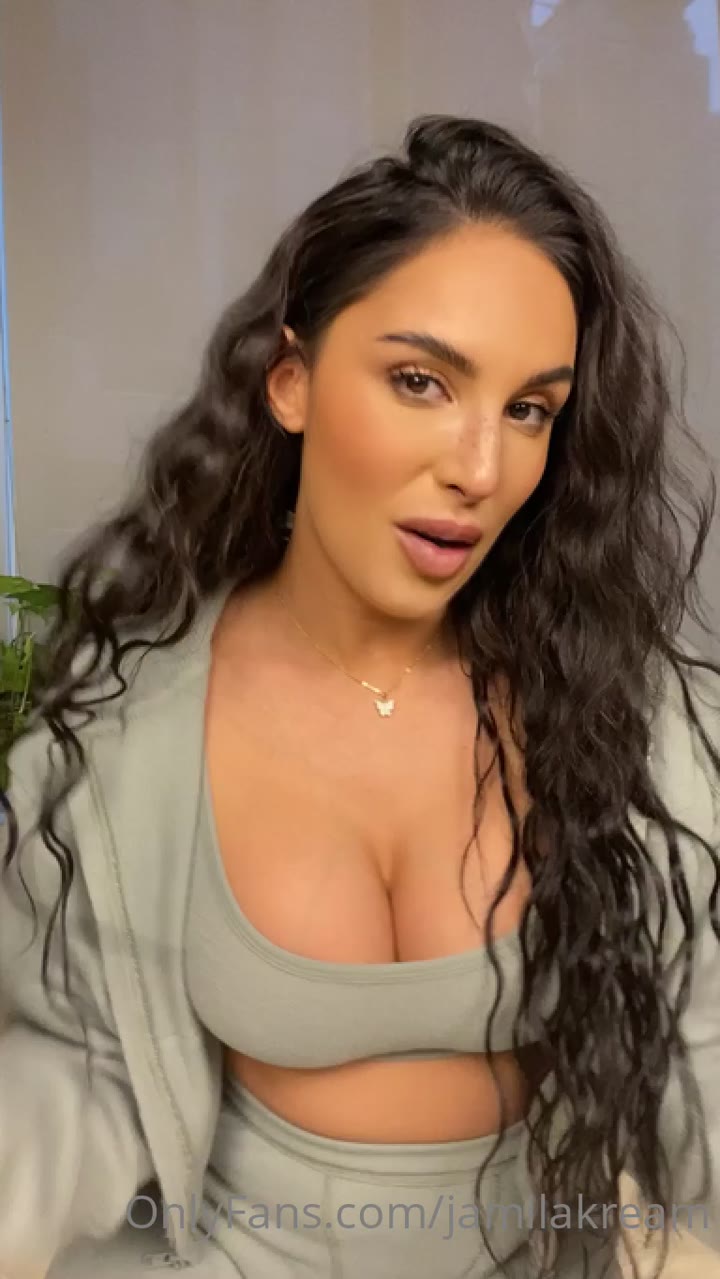 Jameelahh Fansly leak  Vid