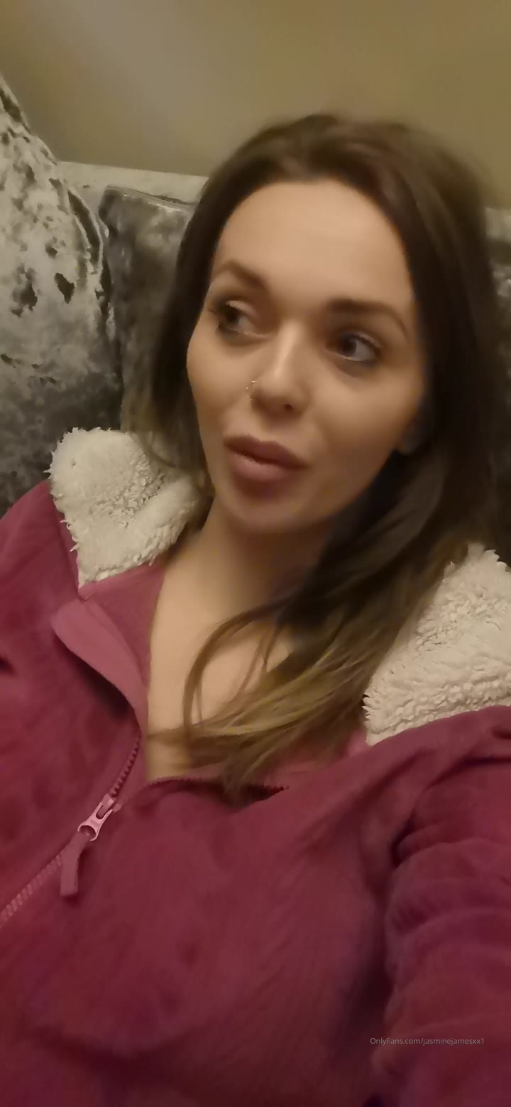 weird Jasmine James boobs Full Clip