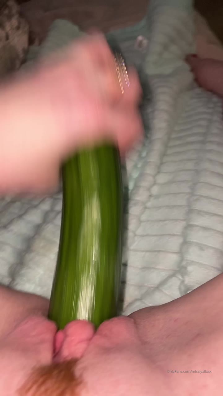 doll-face Georgia Lyall l e a k e d