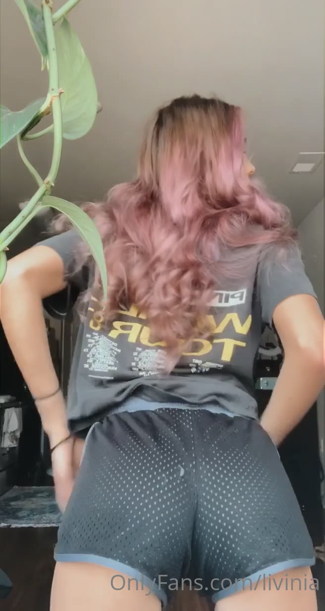 Livinia Roberts nude boobs