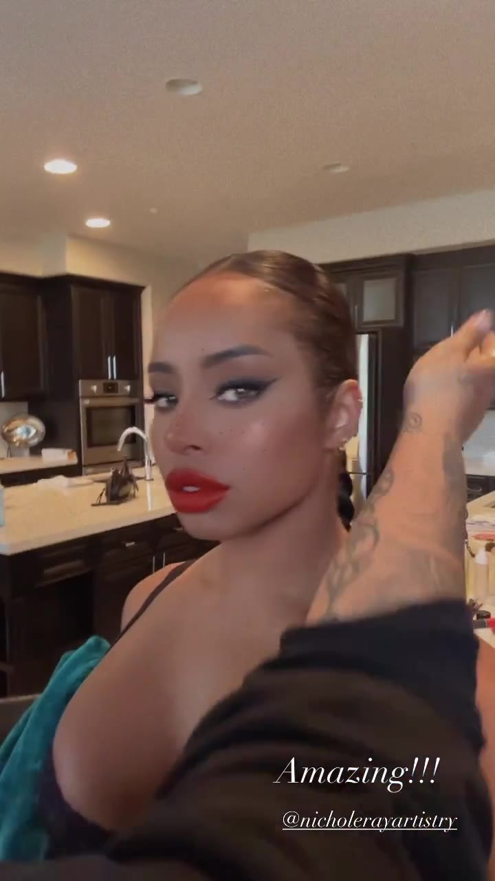 Qimmah Russo twitter Epic