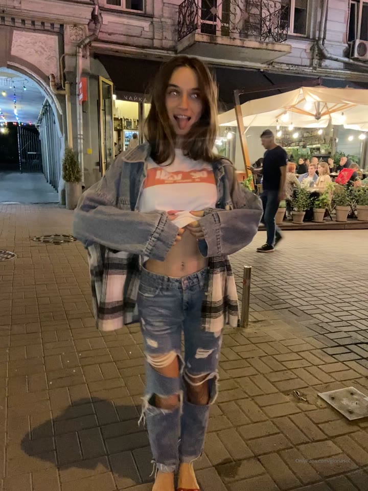 Exposed feminist Gloria Sol l e a k e d