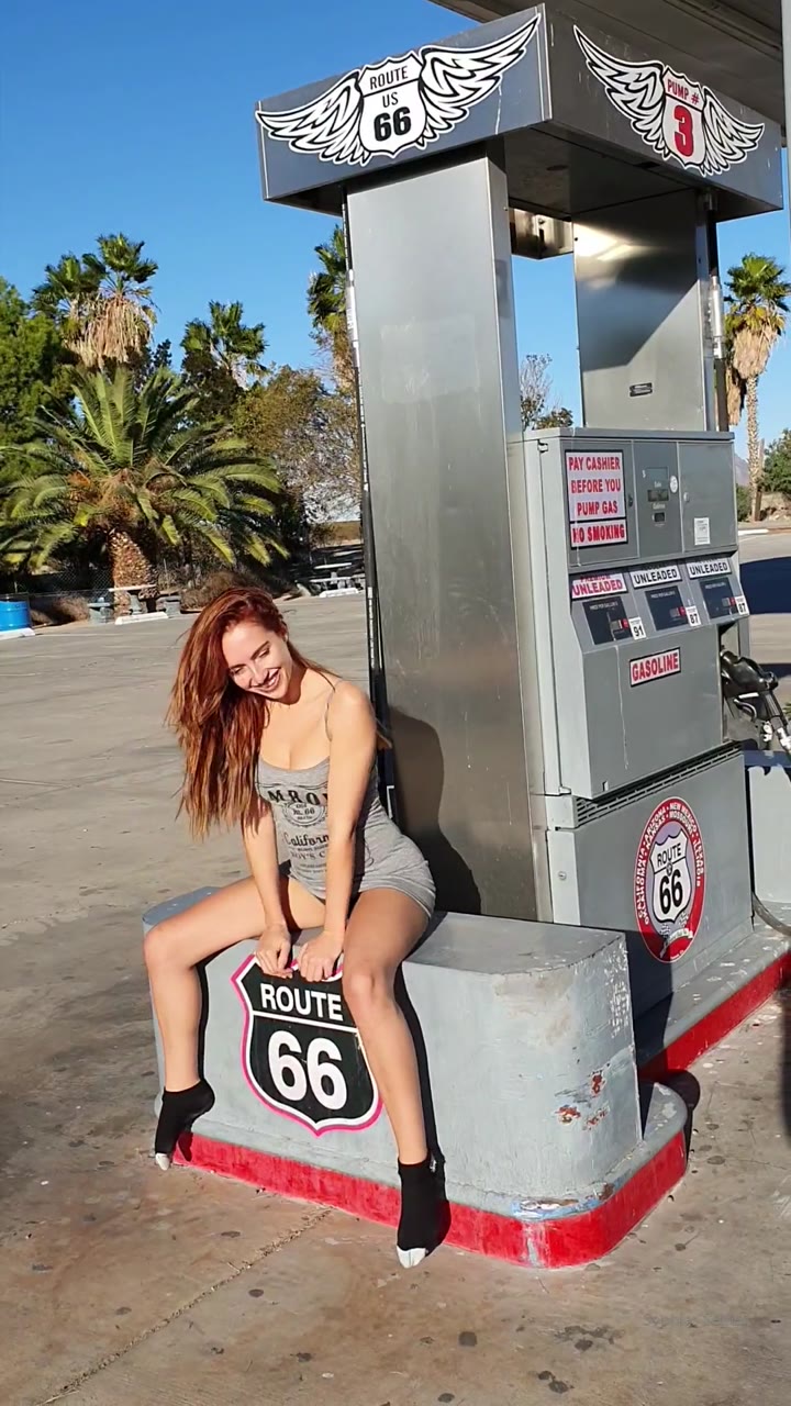 Sensational ball Sophia Blake pussy