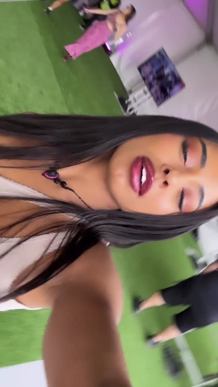 Qimmah Russo XXX  Clip